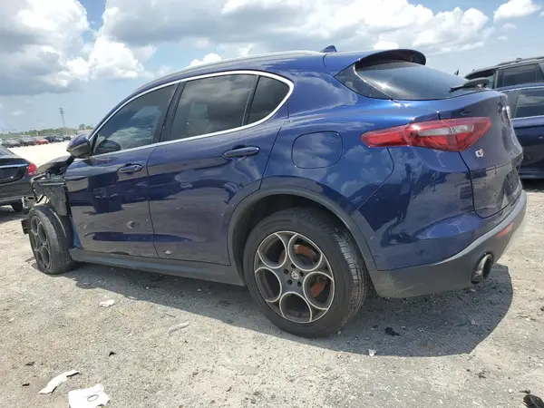 ZASFAKBN0J7B76655 2018 ALFA ROMEO STELVIO - Image 2