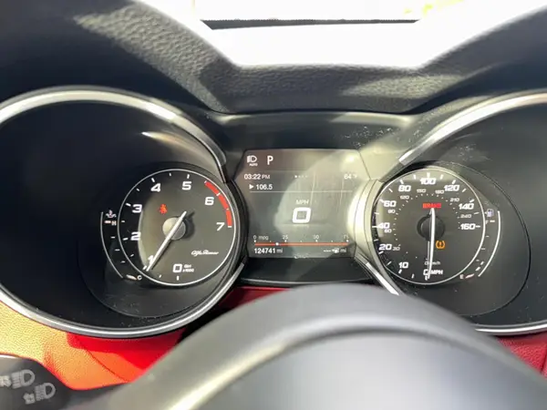 ZASFAKBN0J7B93911 2018 ALFA ROMEO STELVIO - Image 8