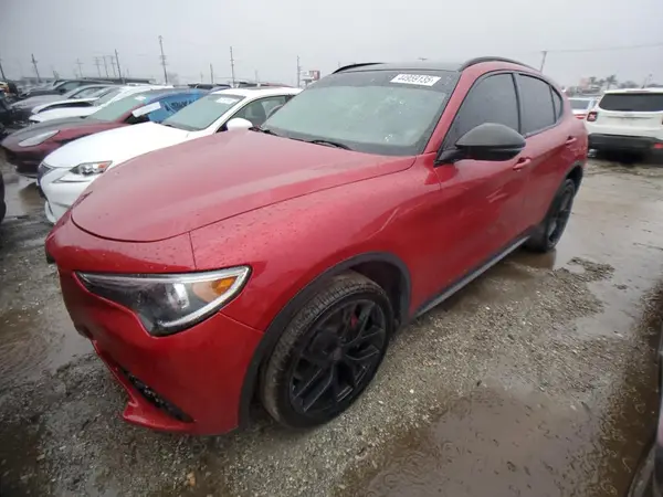 ZASFAKBN0J7B94993 2018 ALFA ROMEO STELVIO - Image 1
