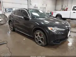 ZASFAKBN0J7B96730 2018 ALFA ROMEO STELVIO
