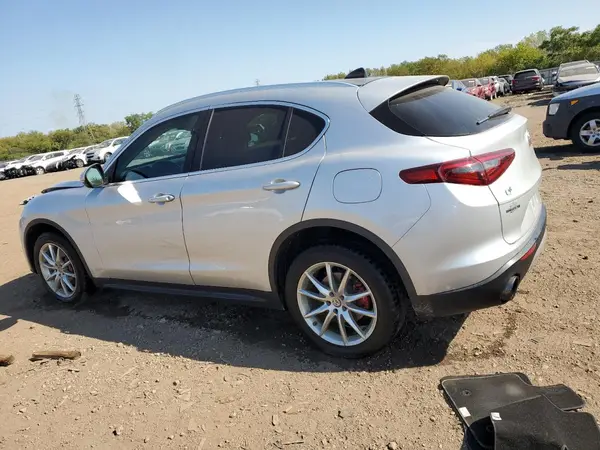 ZASFAKBN0J7C21979 2018 ALFA ROMEO STELVIO - Image 2