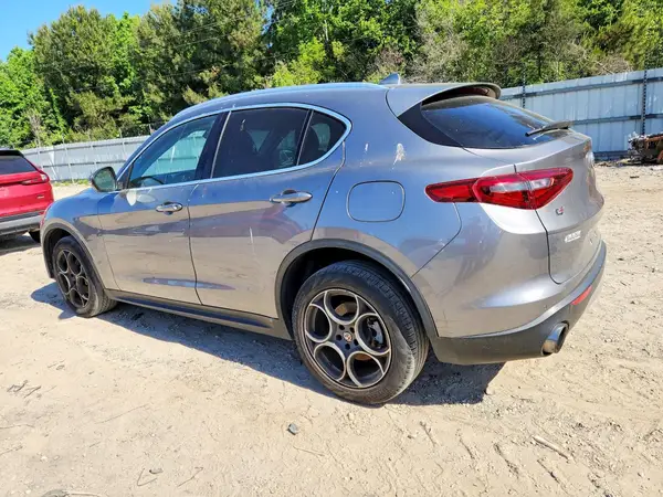 ZASFAKBN1J7B66863 2018 ALFA ROMEO STELVIO - Image 2