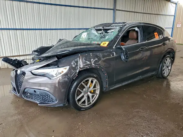 ZASFAKBN1J7B93142 2018 ALFA ROMEO STELVIO