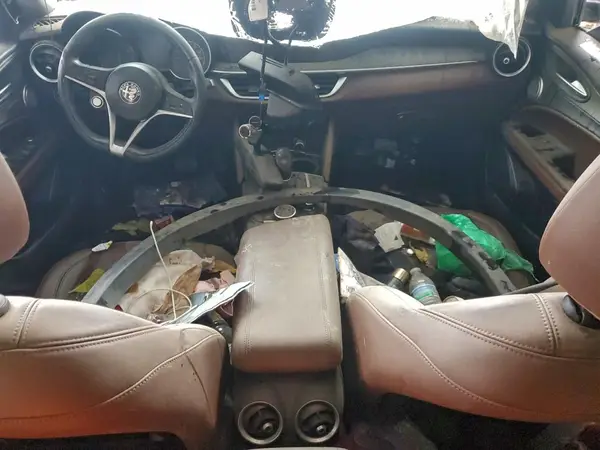 ZASFAKBN1J7B93142 2018 ALFA ROMEO STELVIO - Image 8