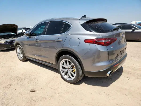 ZASFAKBN1J7B93786 2018 ALFA ROMEO STELVIO - Image 2