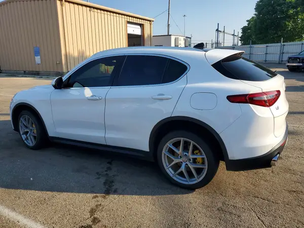 ZASFAKBN2J7B99712 2018 ALFA ROMEO STELVIO - Image 2