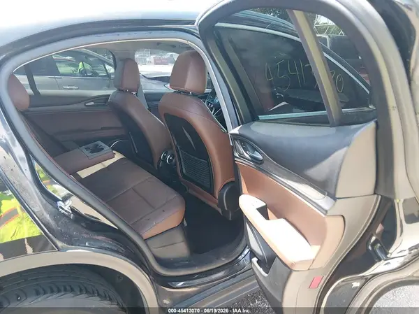 ZASFAKBN2J7C01247 2018 ALFA ROMEO STELVIO - Image 8