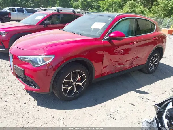 ZASFAKBN2J7C05007 2018 ALFA ROMEO STELVIO - Image 2