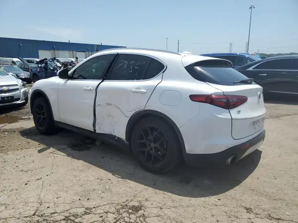 ZASFAKBN3J7B78884 2018 ALFA ROMEO STELVIO - Image 2