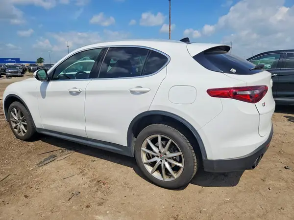 ZASFAKBN3J7B84443 2018 ALFA ROMEO STELVIO - Image 2