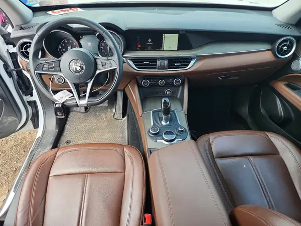 ZASFAKBN3J7B84443 2018 ALFA ROMEO STELVIO - Image 8