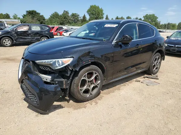 ZASFAKBN4J7B87853 2018 ALFA ROMEO STELVIO