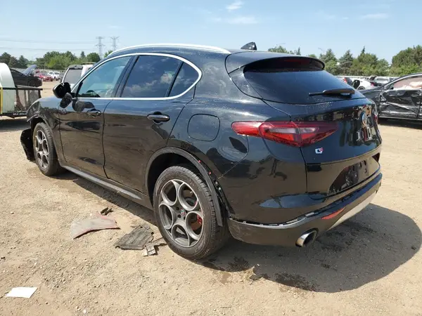 ZASFAKBN4J7B87853 2018 ALFA ROMEO STELVIO - Image 2