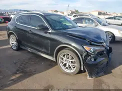 ZASFAKBN4J7B94818 2018 ALFA ROMEO STELVIO