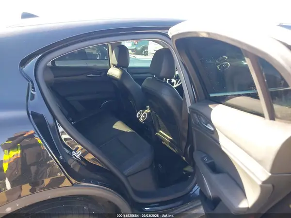 ZASFAKBN4J7B94818 2018 ALFA ROMEO STELVIO - Image 8