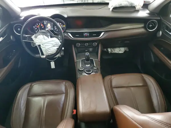 ZASFAKBN4J7C22701 2018 ALFA ROMEO STELVIO - Image 8