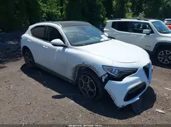 ZASFAKBN4J7C28952 2018 ALFA ROMEO STELVIO