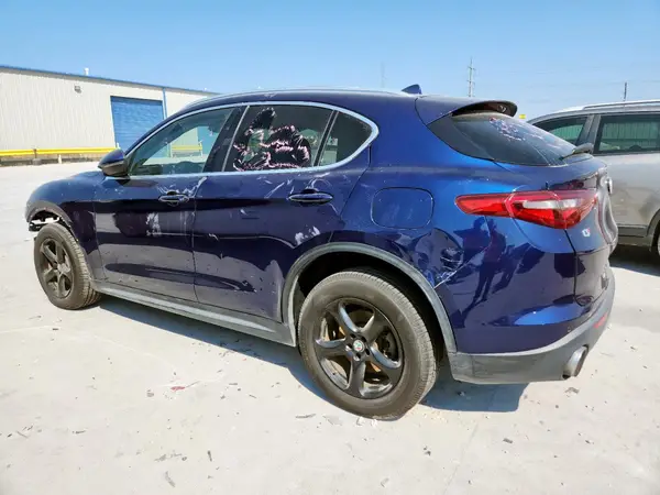ZASFAKBN5J7B61004 2018 ALFA ROMEO STELVIO - Image 2