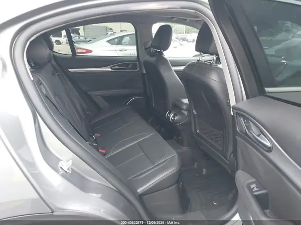 ZASFAKBN5J7B63285 2018 ALFA ROMEO STELVIO - Image 8