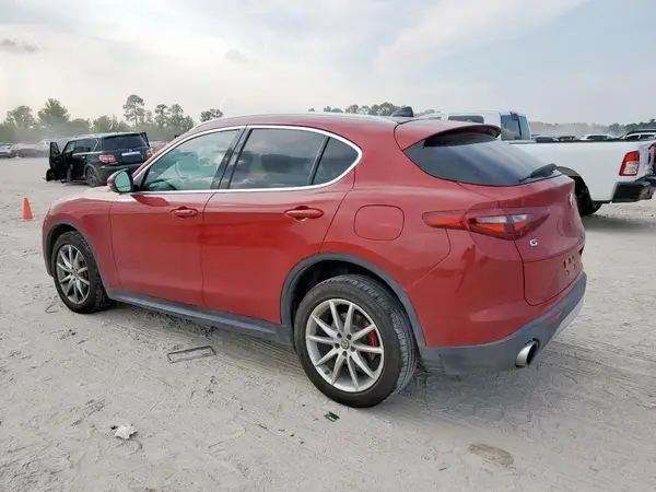 ZASFAKBN5J7B64131 2018 ALFA ROMEO STELVIO - Image 2