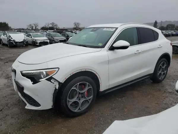 ZASFAKBN5J7B70303 2018 ALFA ROMEO STELVIO - Image 1