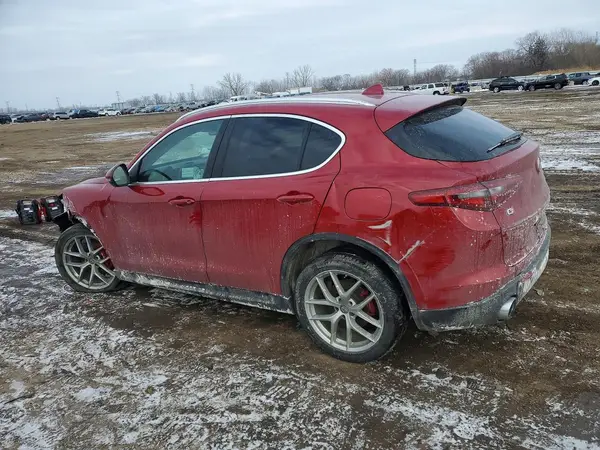 ZASFAKBN5J7B81883 2018 ALFA ROMEO STELVIO - Image 2