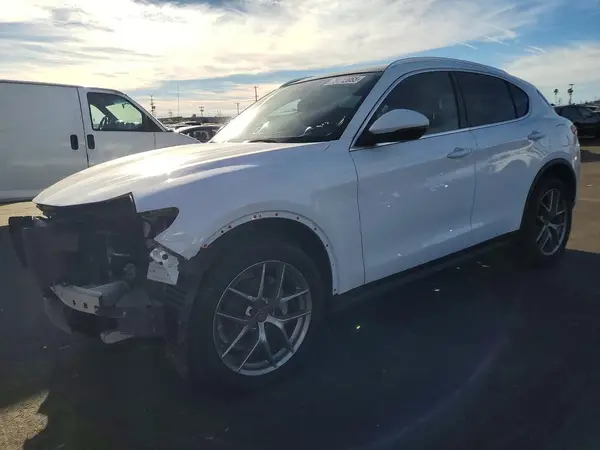 ZASFAKBN5J7B92933 2018 ALFA ROMEO STELVIO