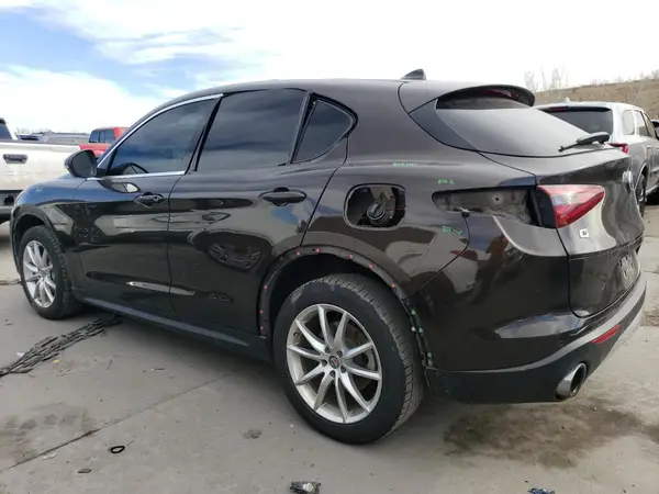 ZASFAKBN6J7B80421 2018 ALFA ROMEO STELVIO - Image 2