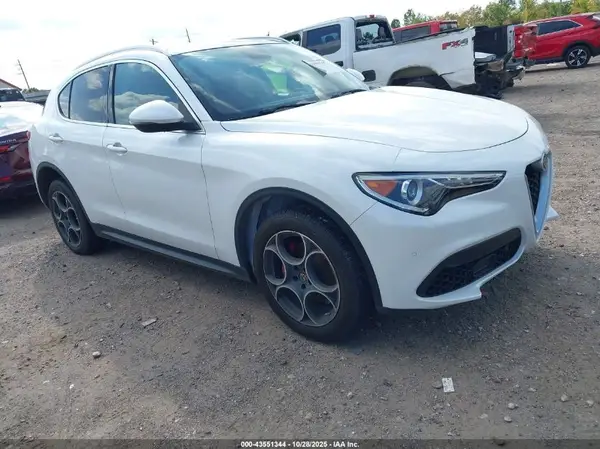 ZASFAKBN6J7B80435 2018 ALFA ROMEO STELVIO