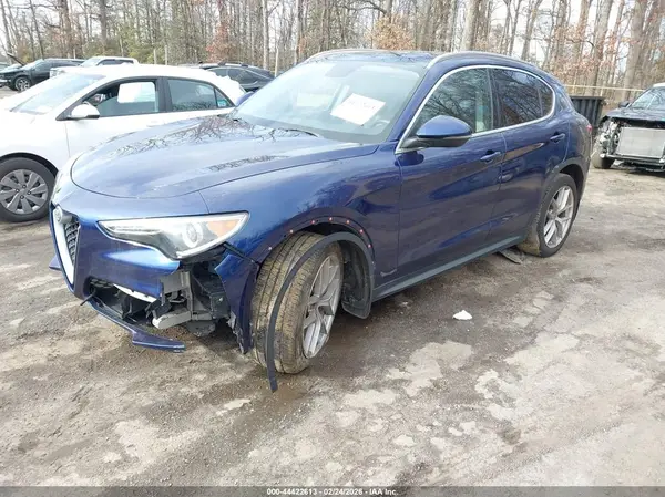 ZASFAKBN6J7B93086 2018 ALFA ROMEO STELVIO - Image 2