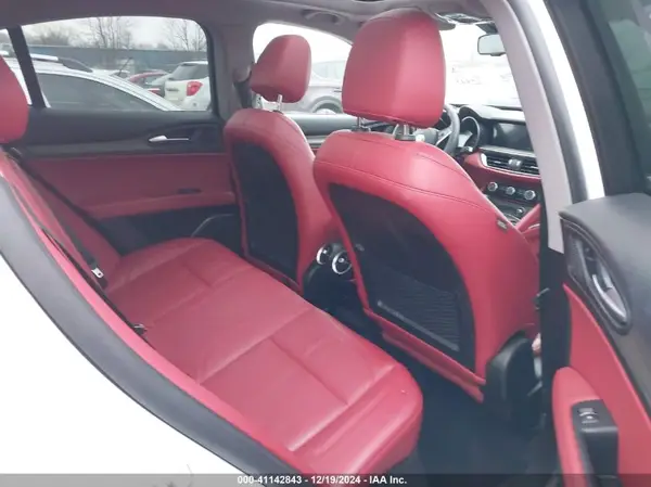 ZASFAKBN6J7C10128 2018 ALFA ROMEO STELVIO - Image 8
