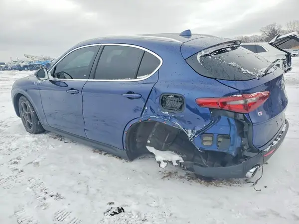 ZASFAKBN7J7B66690 2018 ALFA ROMEO STELVIO - Image 2