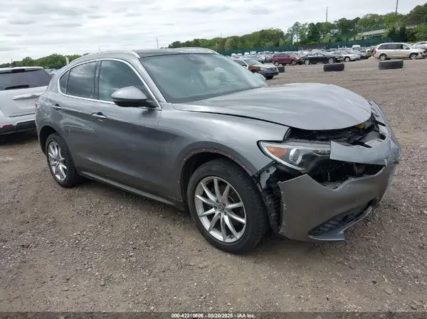 ZASFAKBN7J7B66785 2018 ALFA ROMEO STELVIO - Image 1