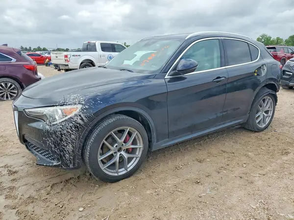 ZASFAKBN7J7B68858 2018 ALFA ROMEO STELVIO - Image 1