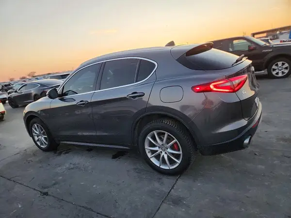 ZASFAKBN7J7B71680 2018 ALFA ROMEO STELVIO - Image 2