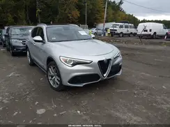 ZASFAKBN7J7B99737 2018 ALFA ROMEO STELVIO