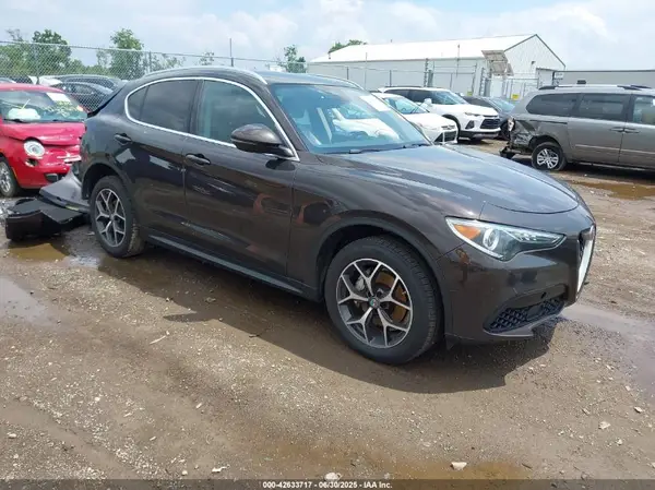 ZASFAKBN7J7C08131 2018 ALFA ROMEO STELVIO - Image 1
