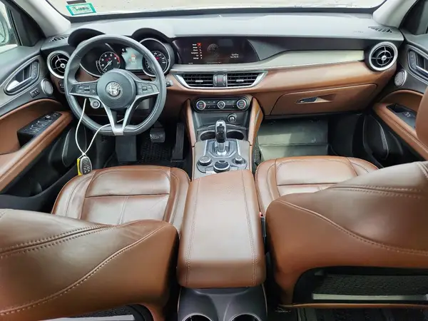 ZASFAKBN7J7C28766 2018 ALFA ROMEO STELVIO - Image 8
