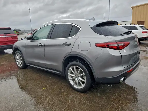 ZASFAKBN8J7B60462 2018 ALFA ROMEO STELVIO - Image 2