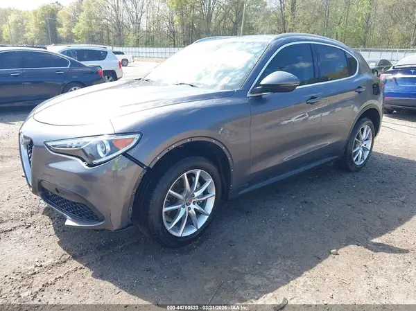 ZASFAKBN8J7B62146 2018 ALFA ROMEO STELVIO - Image 2