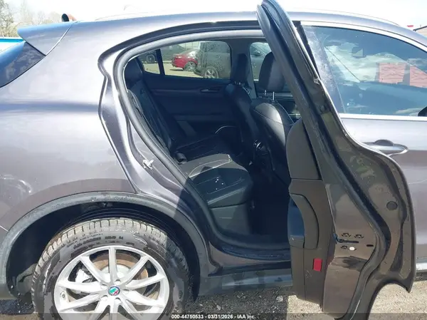 ZASFAKBN8J7B62146 2018 ALFA ROMEO STELVIO - Image 8