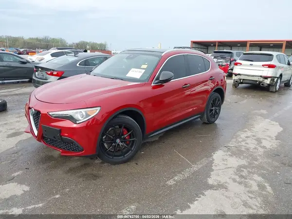 ZASFAKBN8J7B64219 2018 ALFA ROMEO STELVIO - Image 2