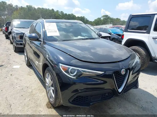 ZASFAKBN8J7B65855 2018 ALFA ROMEO STELVIO
