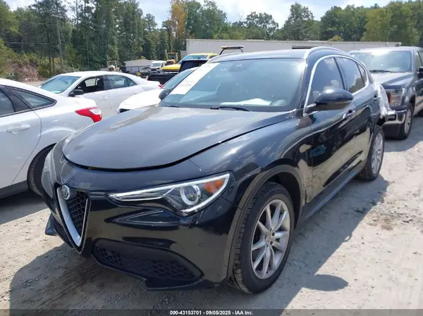ZASFAKBN8J7B65855 2018 ALFA ROMEO STELVIO - Image 2