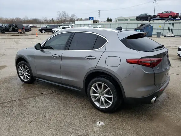 ZASFAKBN8J7B68660 2018 ALFA ROMEO STELVIO - Image 2