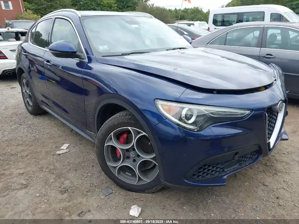 ZASFAKBN8J7B78038 2018 ALFA ROMEO STELVIO