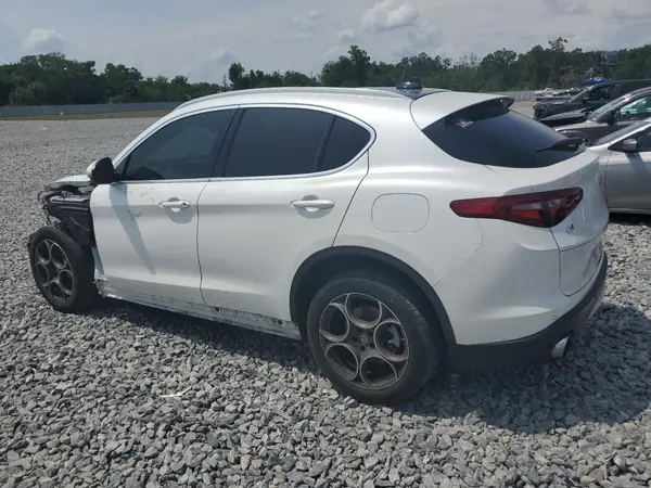 ZASFAKBN8J7B79495 2018 ALFA ROMEO STELVIO - Image 2
