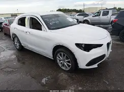 ZASFAKBN8J7B80694 2018 ALFA ROMEO STELVIO