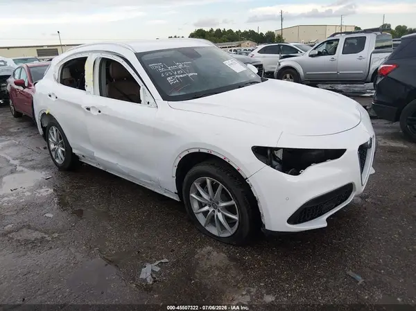 ZASFAKBN8J7B80694 2018 ALFA ROMEO STELVIO - Image 1