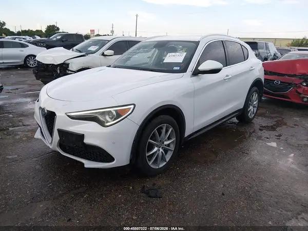 ZASFAKBN8J7B80694 2018 ALFA ROMEO STELVIO - Image 2